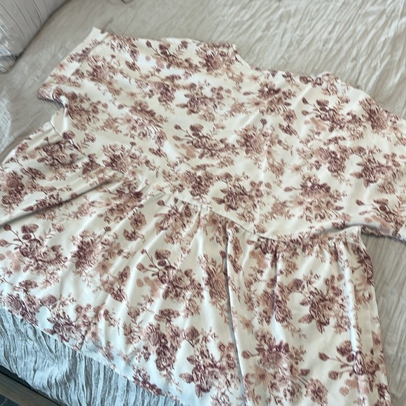 🍯 Entro Flowered Pink Soft Short Sleeve Top Women's Size XL (1-16) - Picture 4 of 4